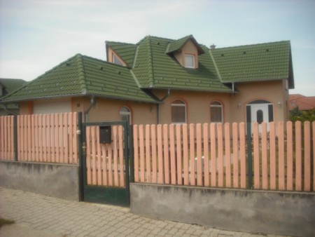 Családi ház > Balatonföldvár